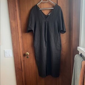Chic Black Midi Dress